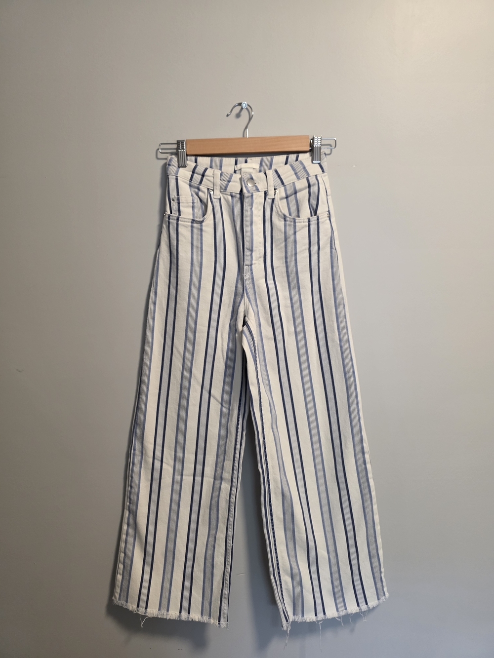 H&M White Wide-Leg Jeans with Blue Stripes
